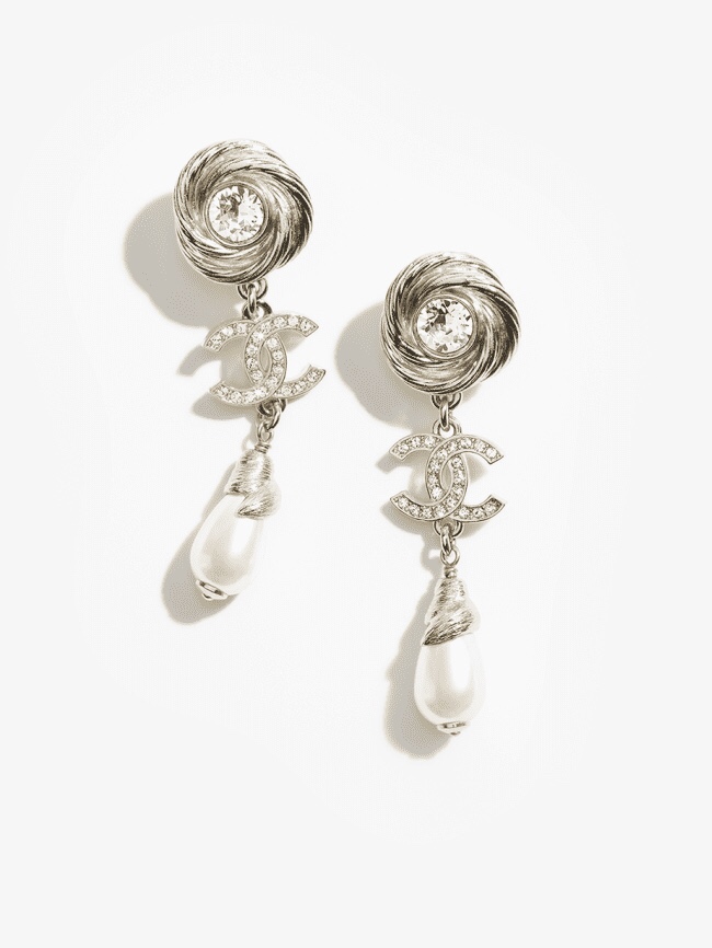 Boucles d'oreilles CHANEL pendentif goutte de perle strass