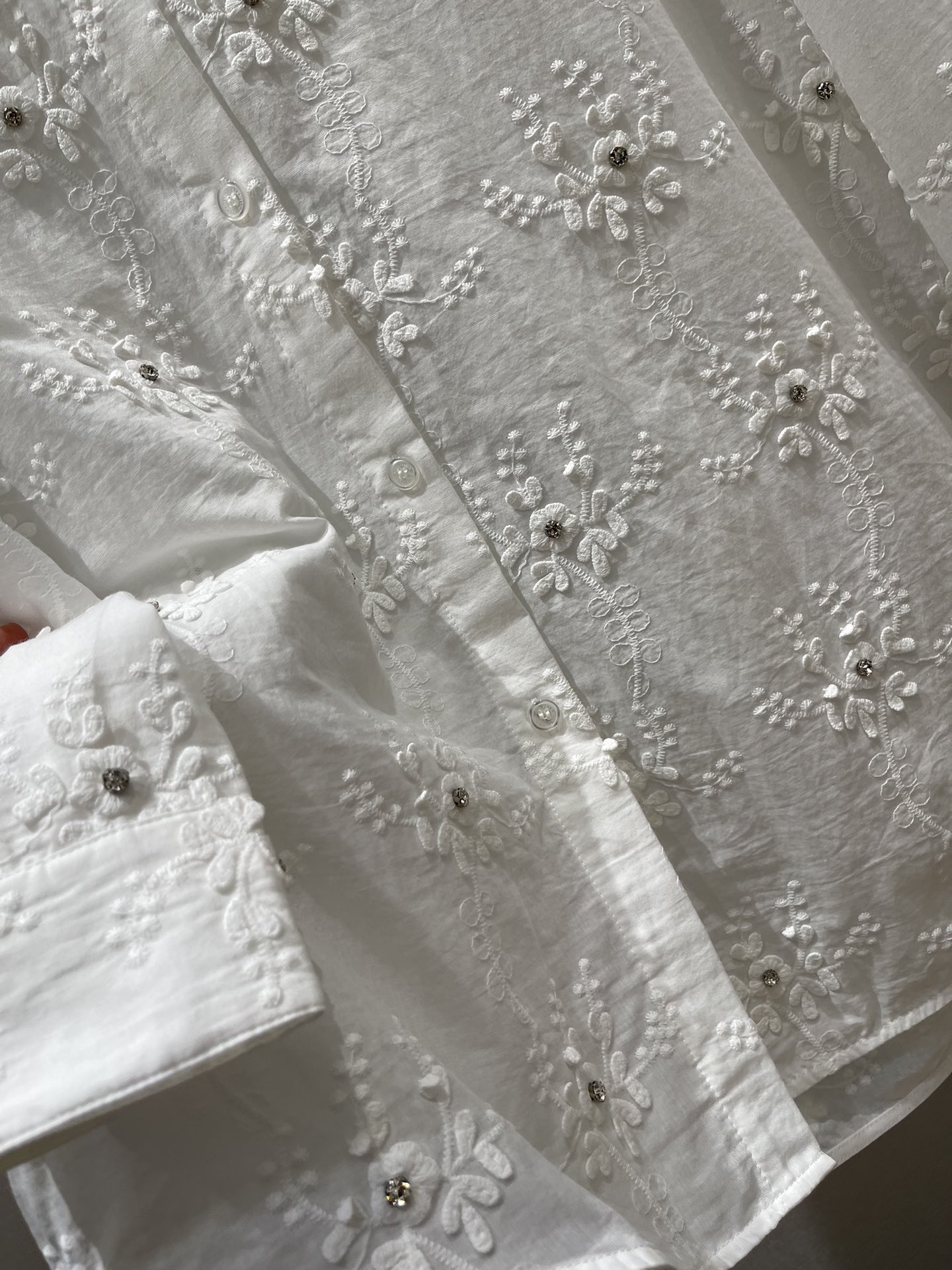 Floral Embroidered Blouse, Summer Ready, Relaxed Fit, Perfect for Vacation 8 i1745835234 5351 6