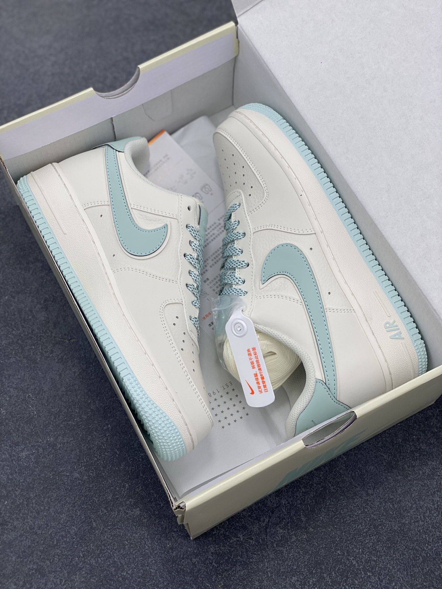 图片[9]-Nike Air Force 1 Low \’07 米冰蓝 满天星低帮空军一号休闲板鞋 客供高亮3m反光 定制头成皮料 定制鞋盒 原楦原纸板 纯正版型 内置全掌气垫 货号：GL6835-011 尺码：36 36.5 37.5 38 38.5 39 40 40.5 41 42 42.5 43 44 44.5 45-选品中心