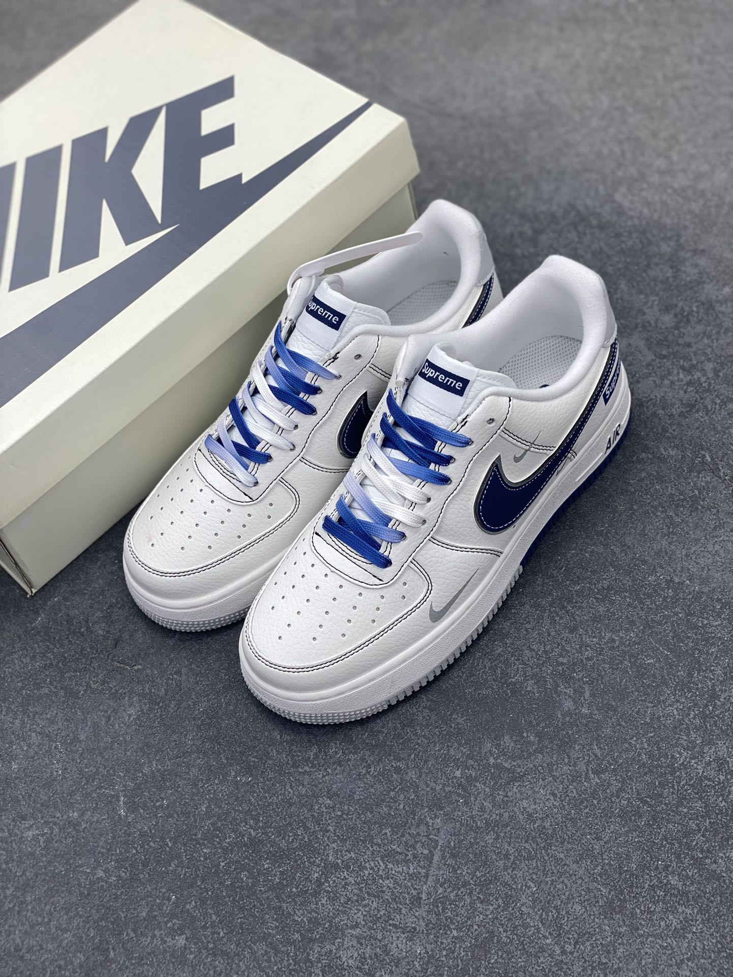 图片[8]-NIke Air Force 1 \’07 Low “Supreme联名”空军一号 低帮 运动鞋 休闲鞋 折边针车 工艺难度大 原楦头原纸板 原装鞋盒 定制五金配件 内置全掌气垫 原厂鞋底 货号：DQ6628-157 尺码：36 36.5 37.5 38 38.5 39 40 40.5 41 42 42.5 43 44 44.5 45-选品中心