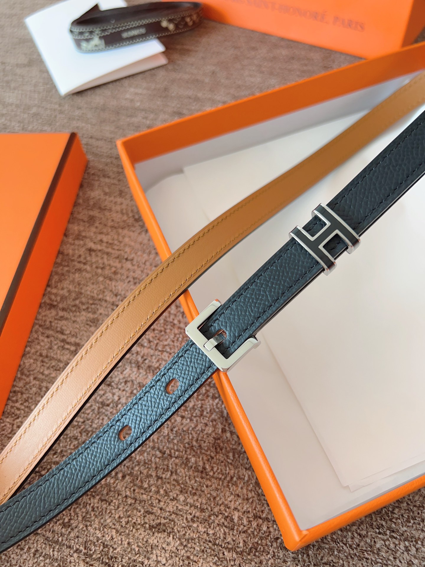 Hermès Women's Pop H Belt 15mm - Classic Style, Timeless Fashion Statement 2 i1745852531 3235 1
