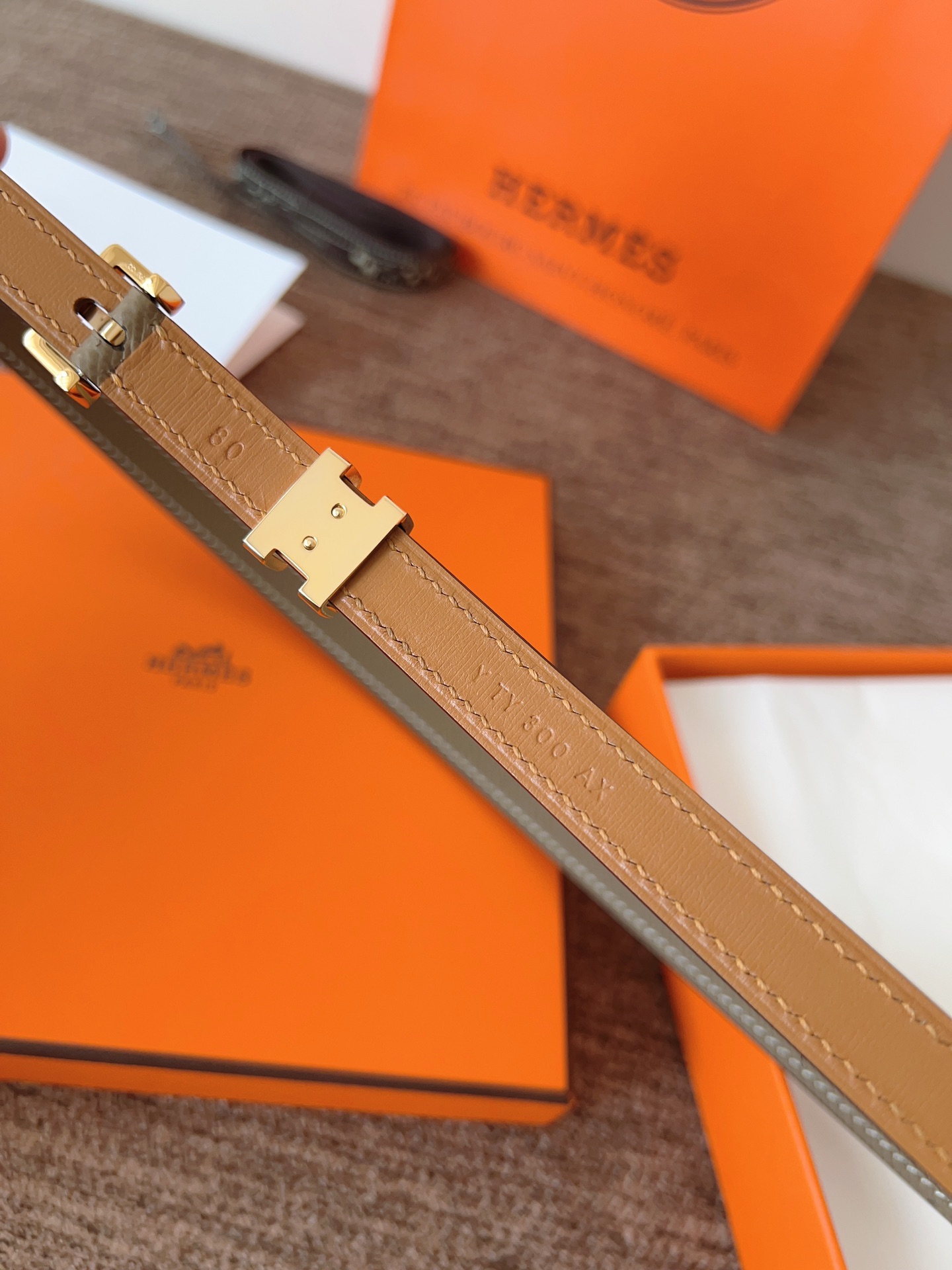 Hermès Pop H Belt 15mm - Stylish Waist Accent with Iconic H Logo Buckle 3 i1745852722 8371 2