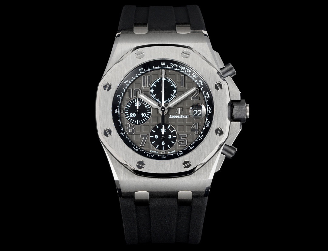 NO:149275,The TK Factory Royal Oak Offshore 26400/26238/26470 series officially debuted!  The most complete style and the best-made Audemars Piguet chronograph watch is here. There are top-quality products with good workmanship, and don’t consider cheap small factory goods!  1. The movement uses a 12-bit small second custom-made 3126 chronograph movement, which perfectly restores all functions of the original version. After precision polishing, it greatly strengthens its stability. 2. Among them, the carbon fiber series case is made of the new carbon fiber composite material 