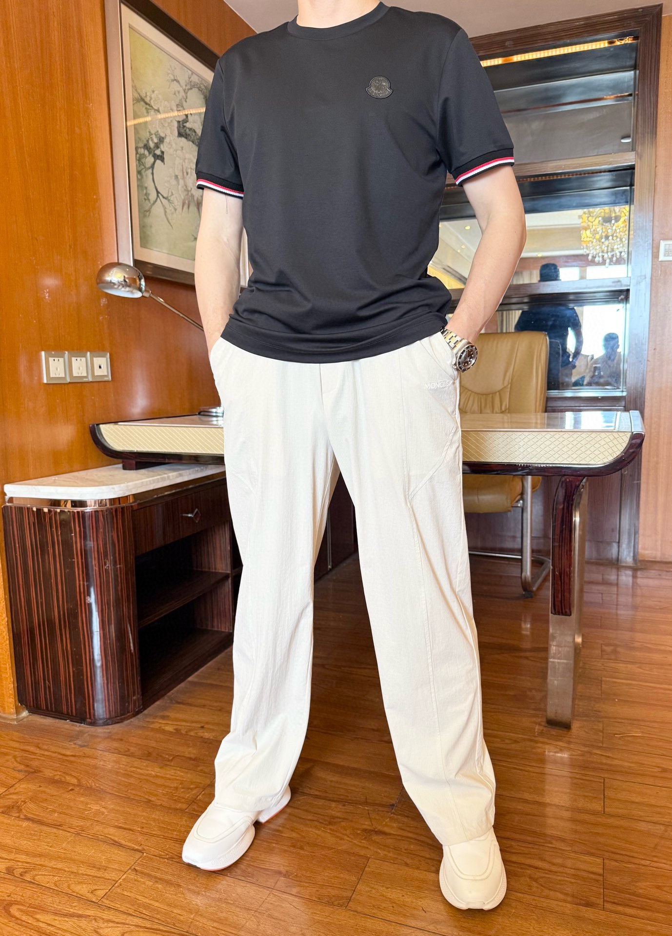 NO:151280,The latest hot casual pants in the counter in 2025 are here, and the hot-selling items in European and American counters!  Selected custom-made cotton fabrics imported from Italy with the latest straight-tube design, custom hardware embroidery and embroidery to highlight fashion, needless to say, the upper body effect is: M-XXXL (with Hong Kong Lane Crawford Gift Box Packaging), Moncler, alexander wang19860909蒙口-2025专柜最新爆款休闲裤到货,欧美专柜热销单品！精选意大利进口定制精棉面料搭配最新的直筒设计,定制五金点缀绣彰显时尚 上身效果不用多说.码数:M-XXXL(配香港连卡佛礼盒包装）,,Moncler,alexander wang,Men's clothing