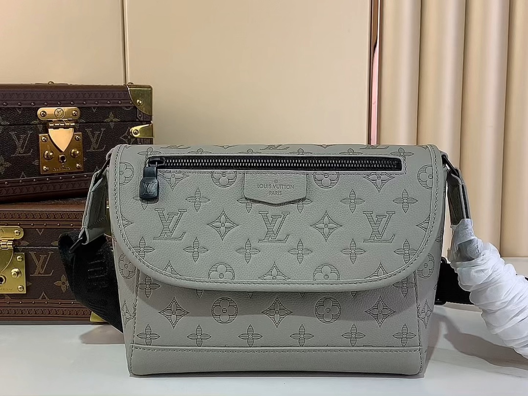 【 Pulse 邮差包】M14912 新灰色（条纹压花） 视频参考