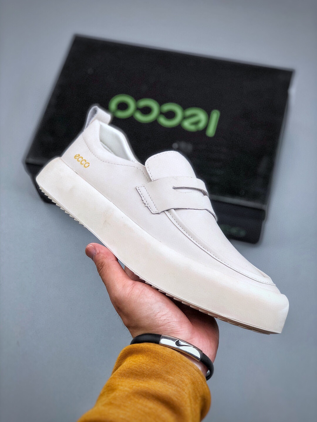 ECCO Premium Leather Slip-On Sneakers - Breathable & Handmade