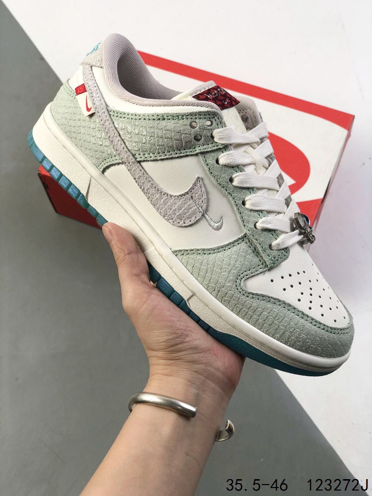 Nike SB Dunk Low Retro Skateboarding Shoes - Comfortable Zoom Air Cushioning 5 i1745862488 9460 3