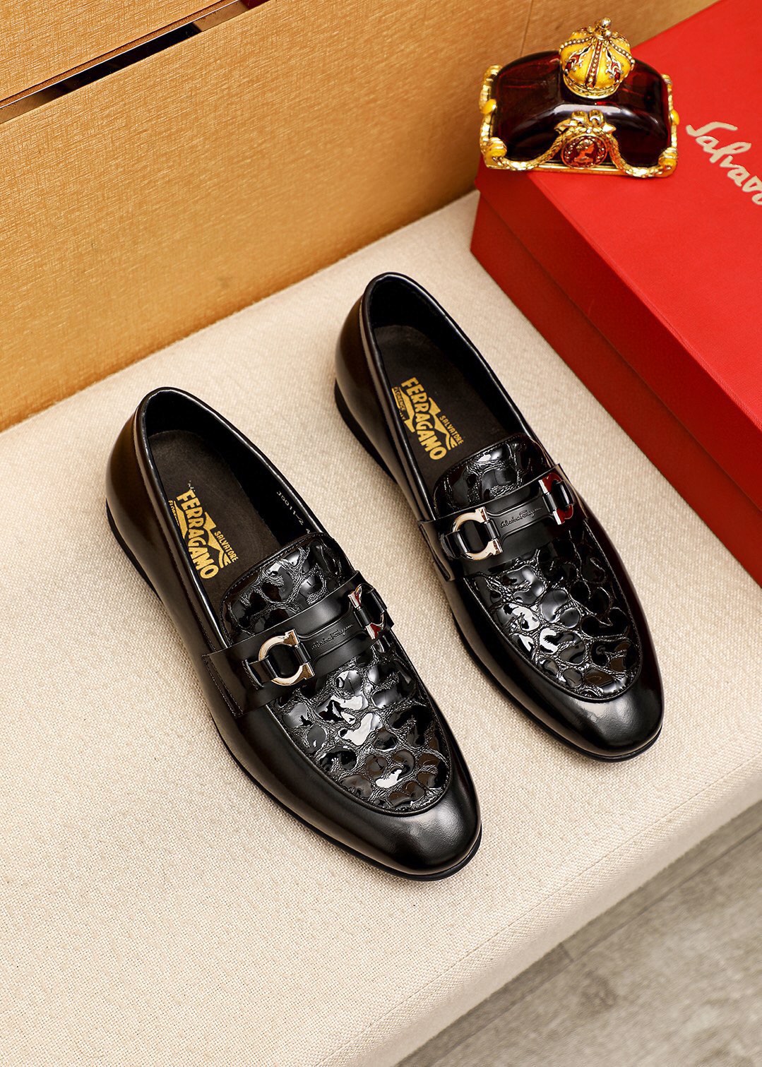 Salvatore Ferragamo Men's Black Leather Embossed Loafers Dress Shoes 2 i1745889121 785 0