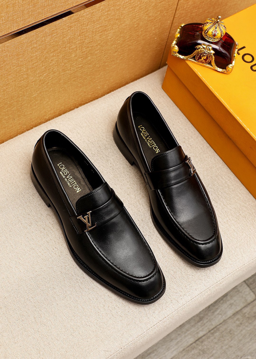 Louis Vuitton Leather Loafers, Classic Style, Comfortable Fit, Sizes 38-44 1 Louis Vuitton Leather Loafers, Classic Style, Comfortable Fit, Sizes 38-44