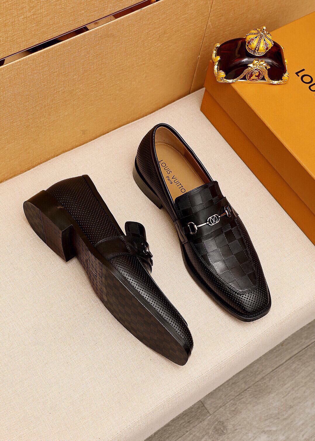 Louis Vuitton Leather Loafers for Men, Luxury Designer Shoes Size 38-44 3 i1745890508 6600 1