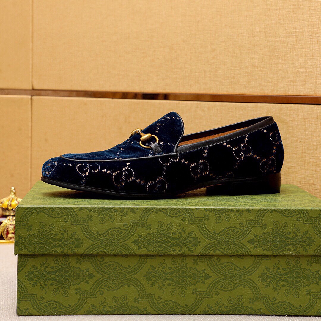 Gucci Men's Blue Velvet Loafers with Gold Horsebit Detail - Sizes 38-44 5 i1745890666 2966 3