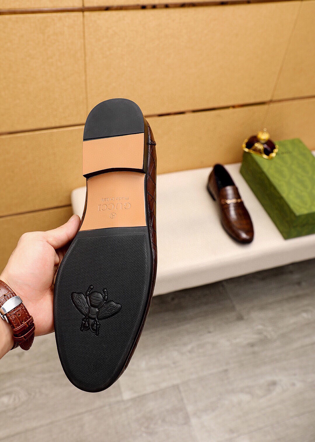 Gucci Brown Leather Loafers with Crocodile Embossed and Horsebit Detail 10 i1745890710 2388 8