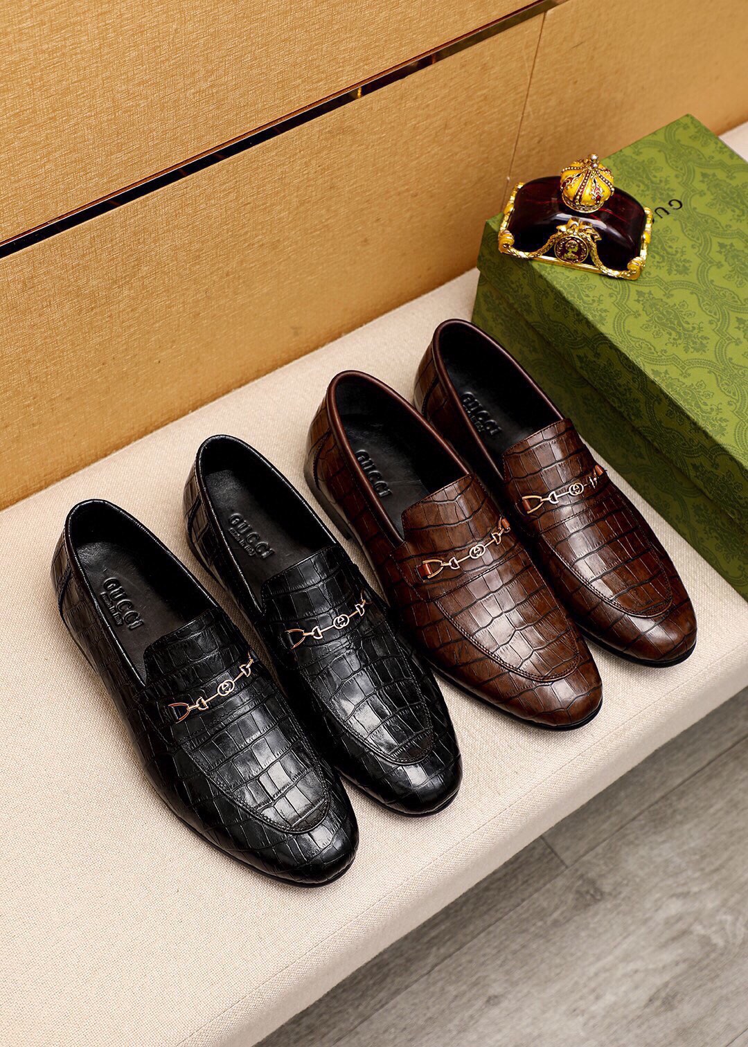 Gucci Brown Leather Loafers with Crocodile Embossed and Horsebit Detail 6 i1745890710 39 4