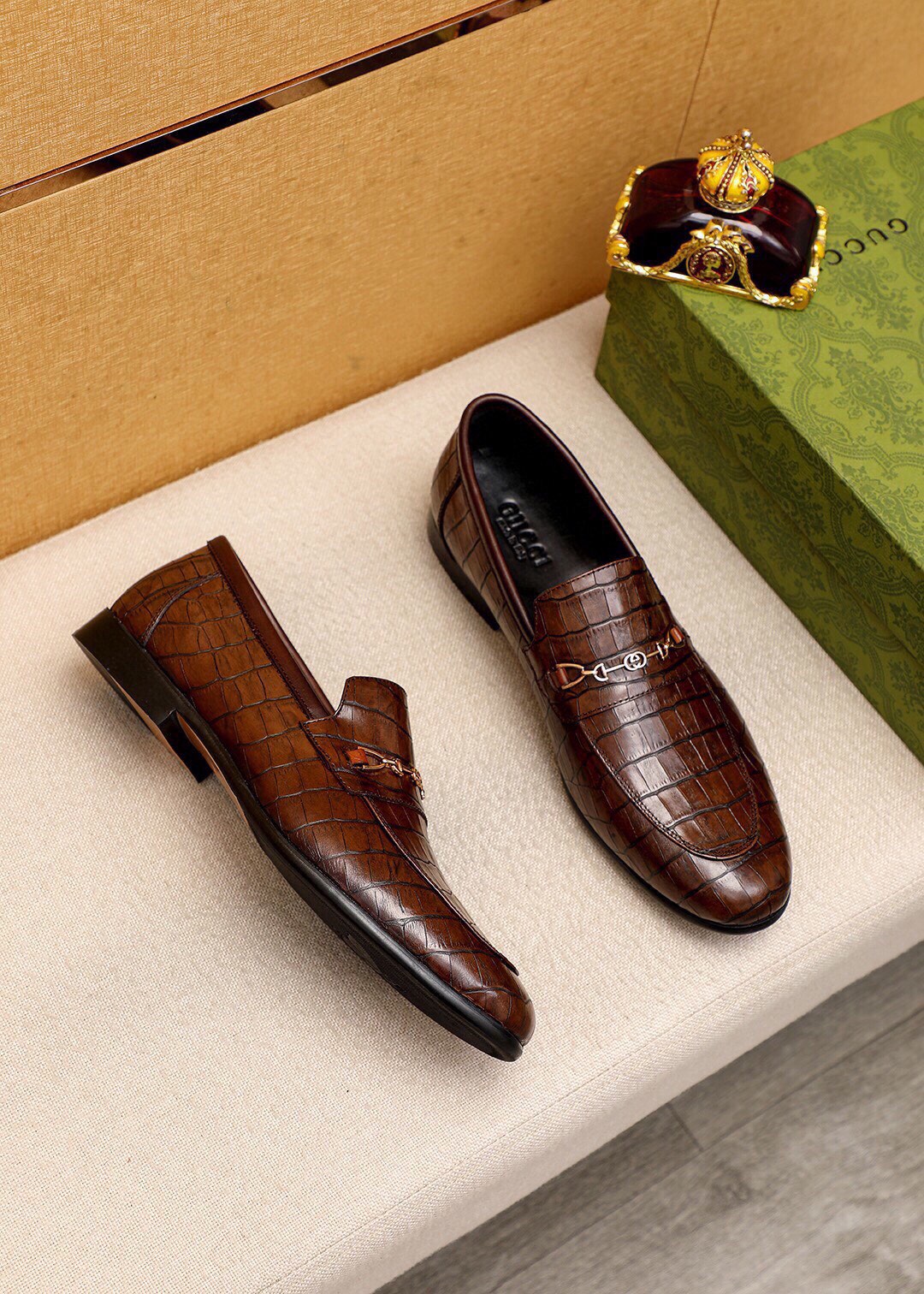 Gucci Brown Leather Loafers with Crocodile Embossed and Horsebit Detail 3 i1745890710 9939 1