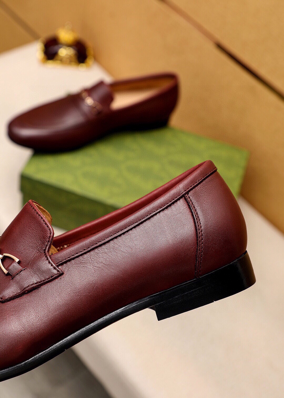 Gucci Leather Loafers with Horsebit Detail - Italian Craftsmanship 8 i1745890776 2714 6