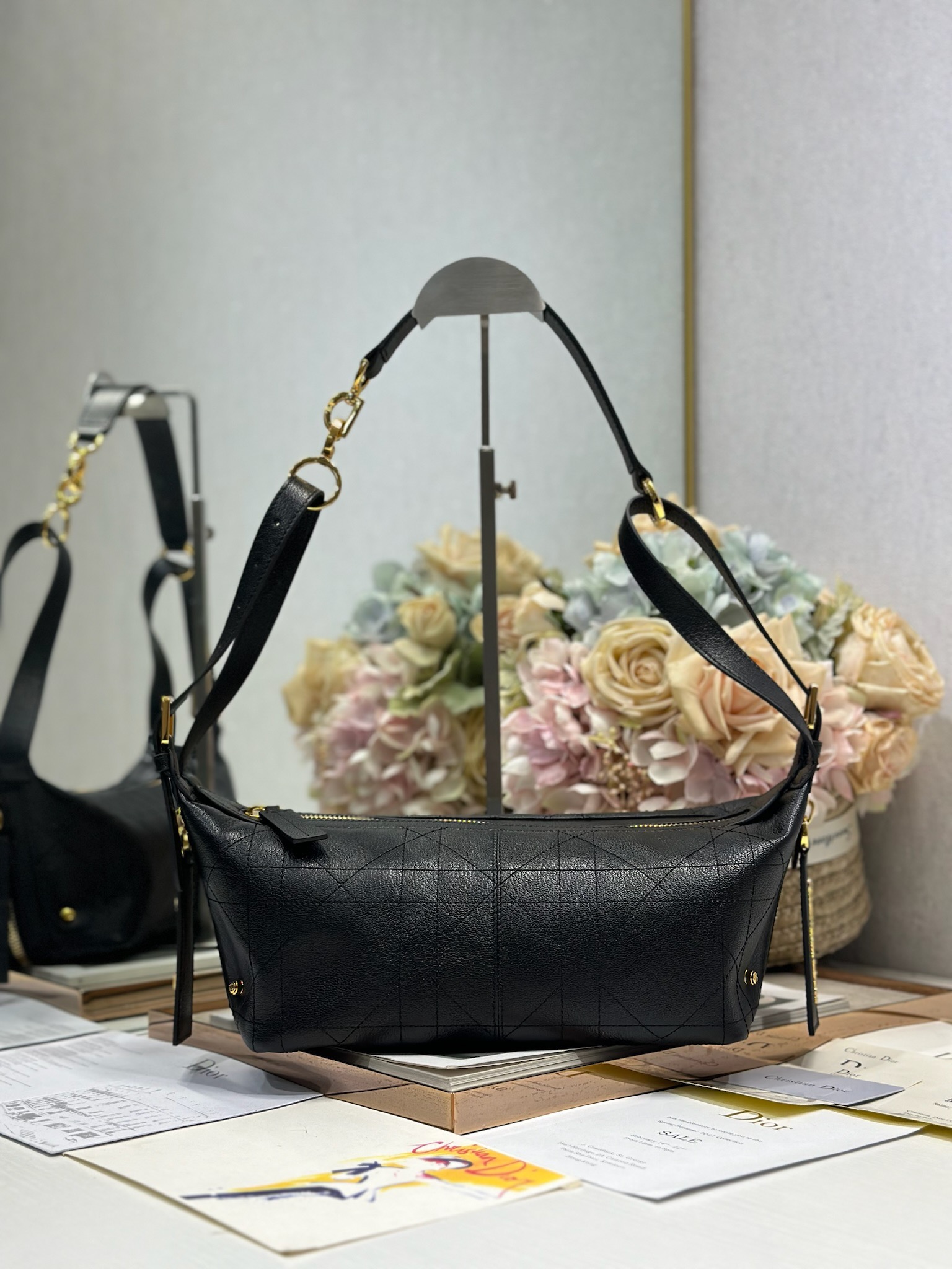 NO:212571,Small D-Journey handbag 
