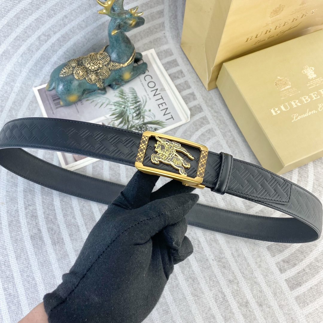 巴宝莉💕 特种皮腰带自动带系列 ，原厂五金精品不锈钢扣，手感柔软舒适 宽3.5CM。