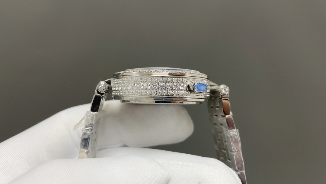 Review: Vanyabal Lady Arpels Ronde des Papillons Watch Features Elegant Butterfly Design - 图片 5