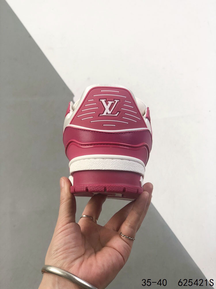 Louis Vuitton Trail Sneaker Low: Casual, Versatile, and Stylish Sneakers 10 i1745932946 2439 8