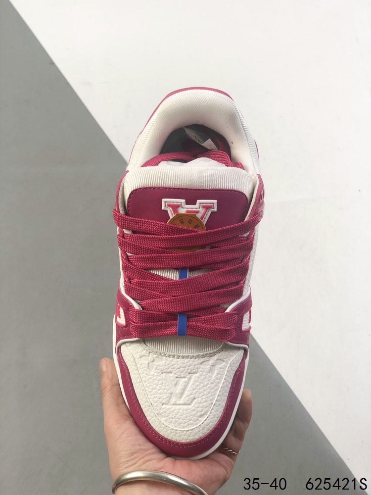 Louis Vuitton Trail Sneaker Low: Casual, Versatile, and Stylish Sneakers 8 i1745932946 8018 6