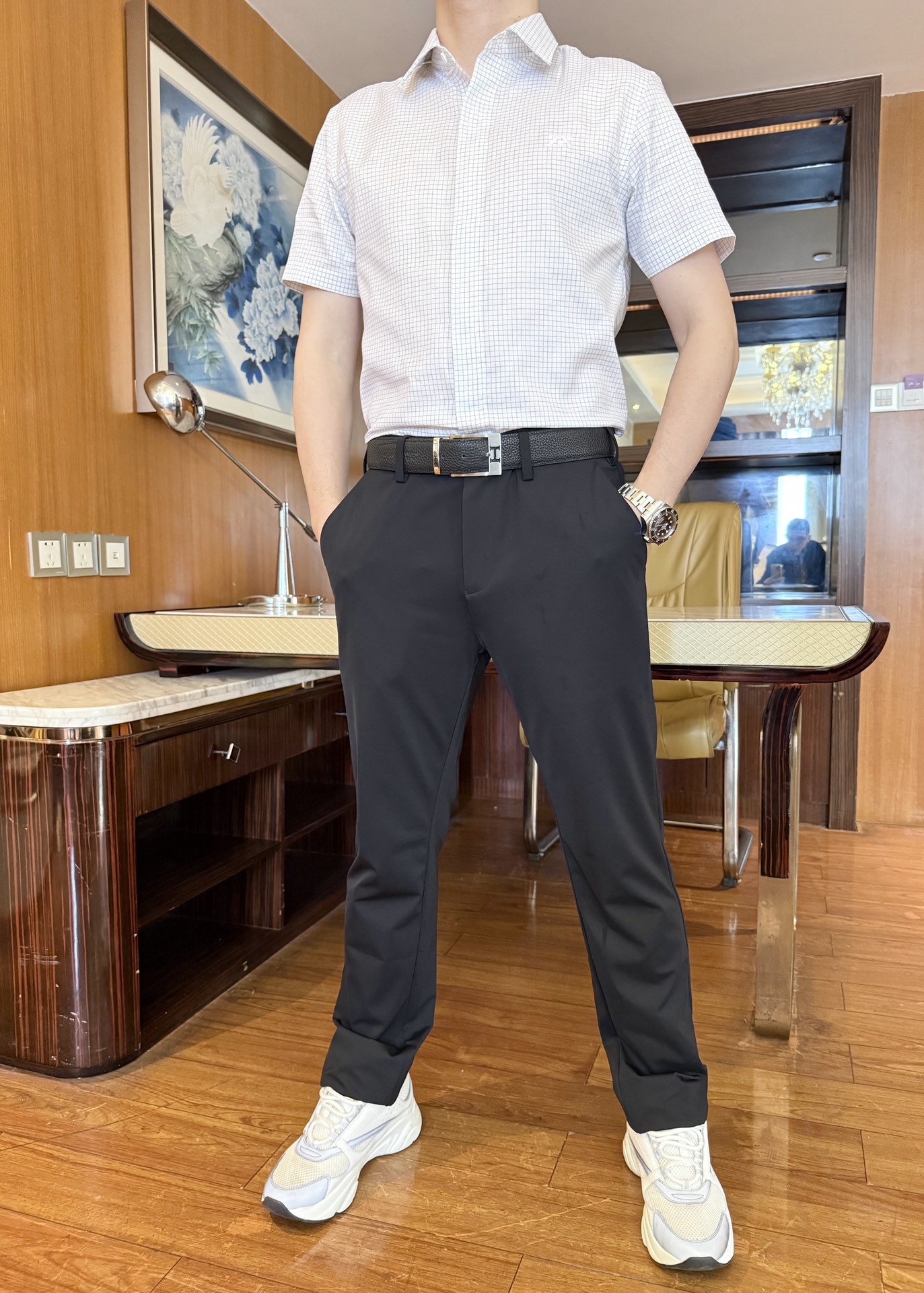 NO:153695,Jenia-2025 latest hit short-sleeved shirts are shipped, and it’s popular items sold in Milan!  Selected Italian imported mercerized cotton fabrics with simple and elegant designs, the fine plaid design is quite elegant, and business and leisure are very good!  Number of codes 38-42 (model 173/130 wears 38 yards, with Hong Kong Lane Crawford gift box packaging), zegna, T-shirt, alexander wang19860909杰尼亚-2025最新爆款短袖衬衣出货 米兰热销单品！精选意大利进口丝光精棉面料搭配简约大方的设计,细格纹设计相当彰显雅致 商务休闲都相当不错！码数38-42（模特173/130穿38码,配香港连卡佛礼盒包装）,,zegna,T-shirt,alexander wang,Men's clothing