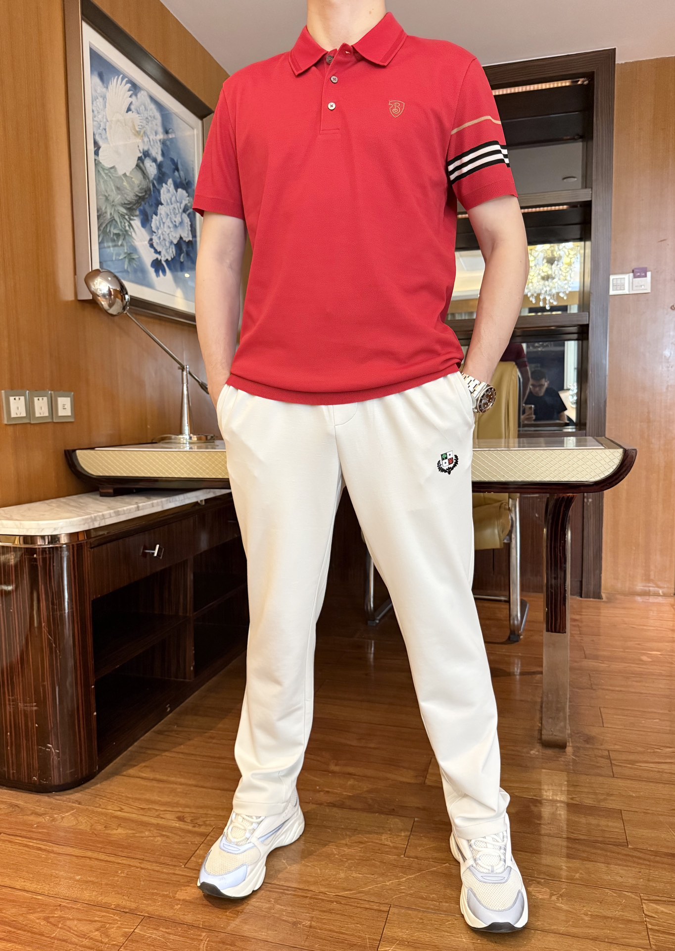 NO:153675,Burberry-2025 counter latest hot-selling Polo, London counter hot-selling items!  Selected Italian imported bead flooring fabrics with the latest designs, the brand logo embroidery on the chest highlights taste, business and casual boutique. Size: 48-56 (model 173/130 wears 48 sizes, with Hong Kong Lane Crawford gift box packaging), burberry, alexander wang19860909巴宝莉-2025专柜最新爆款Polo出货 伦敦专柜热销单品！精选意大利进口珠地棉面料搭配最新的设计,胸口的品牌logo刺绣彰显品味 商务休闲精品.尺码:48-56（模特173/130穿48码,配香港连卡佛礼盒包装）,,burberry,alexander wang,Men's clothing