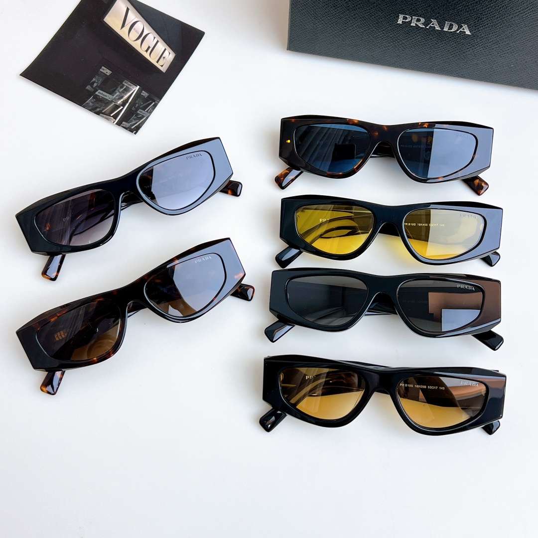  PRADA
MOD：OPRB19S
Size：52口17 145
🔝🔝