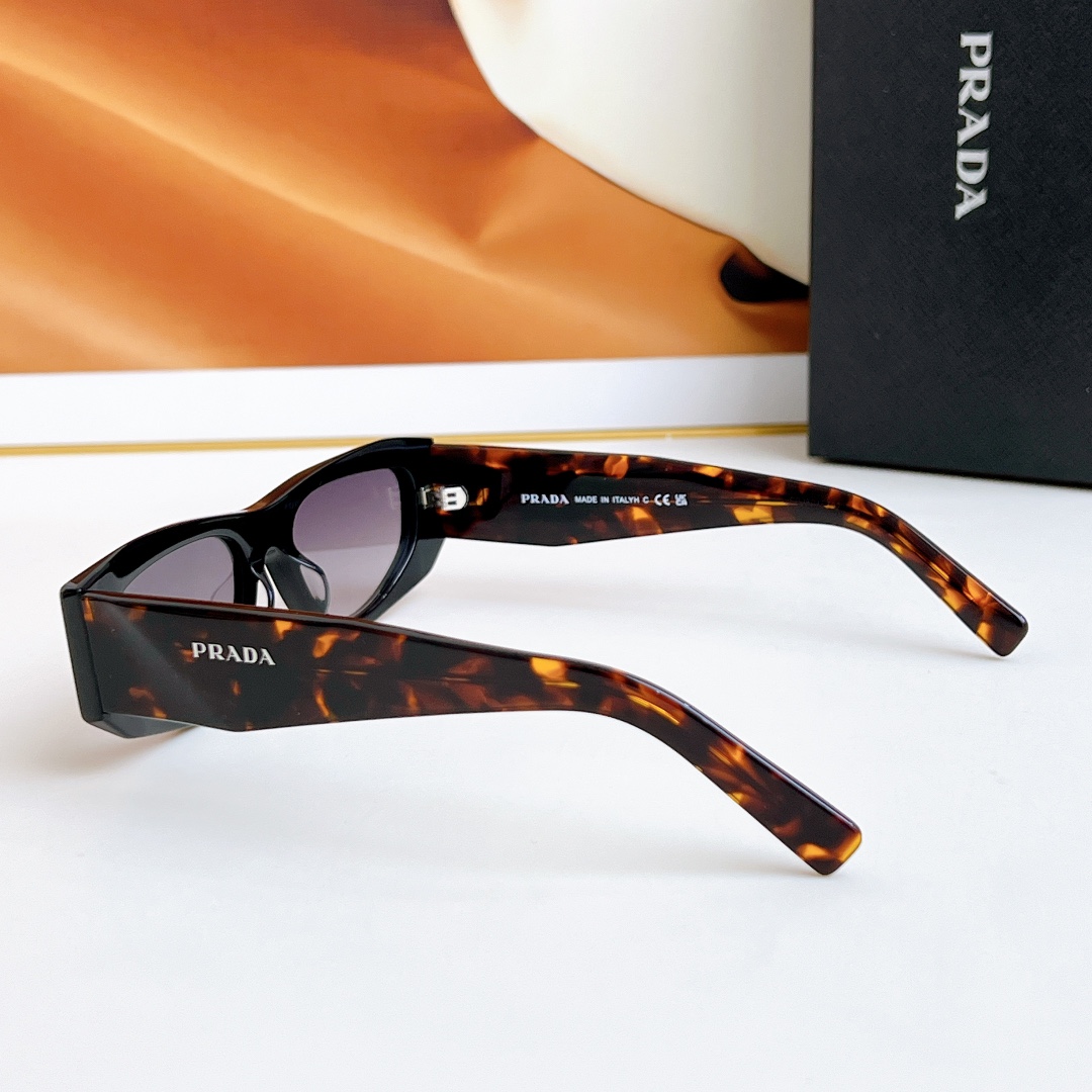  PRADA
MOD：OPRB19S
Size：52口17 145
🔝🔝