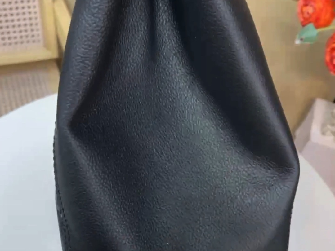 【ANYTIME 中号手袋】 m14324 黑色 m14658 灰褐色 (压花链条) 小...