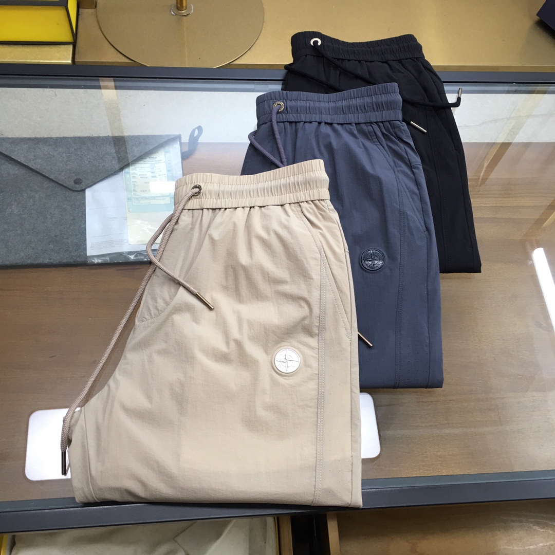 NO:154454,Top product [Stone Island] 2025 spring and summer new casual pants!  The official website is released simultaneously. The brand's classic LOGO casual pants, customized high-end fabric, strong breathability, excellent comfort, strong hand touch. Extremely recognizable, perfect quality craftsmanship. Size M-3XL, alexander wang19860909顶品【石头岛】 2025春夏新款休闲裤！官网同步发售.品牌经典LOGO休闲裤 ,定制高端面料,透气性强,舒适度极好,手触感强烈.辨识度极高,完美品相工艺. 尺码M-3XL,,alexander wang,Men's clothing