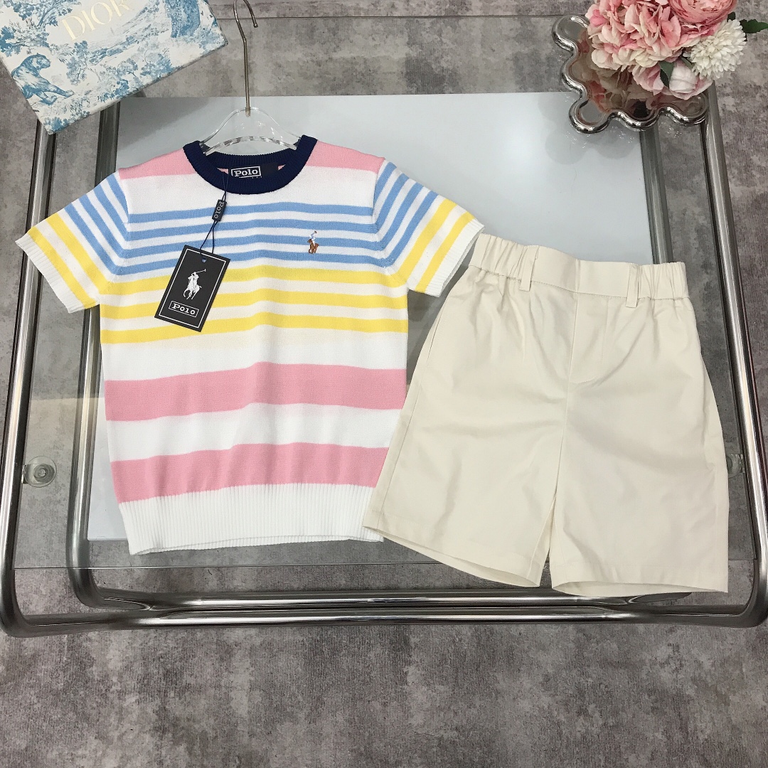 NO:211531,【Spot delivery】Polo & Burberr* Brother and sister style ~ Set The same style for the counter ~/SS [Colored striped ice silk sweater shorts] Round neck color striped ice silk knitted fabric short sleeves paired with shorts cotton twill fabric to create the back pocket embellishment of the same color Equestrian knight logo embroidery exquisite pure cotton fabric to create a set of upper body handsome, high-end fashionable upper body effect is very good Size-110-120-130-140-150 [CM] Requires counter packaging, clothes, burberry, shorts, T-shirt,19860909【现货发】  Polo & Burberr* 兄妹款～套装 专柜同款～/SS【彩色条纹冰丝针织衫短裤】圆领彩色条纹冰丝针织面料短袖搭配短裤棉质斜纹面料打造后口袋点缀同色系马术骑士徽标刺绣 精致纯棉面料打造 一套上身帅气十足 高级时髦上身效果非常好 尺码-110-120-130-140-150【CM】 需要专柜包装元,衣服,burberry,shorts,T-shirt,,Children's