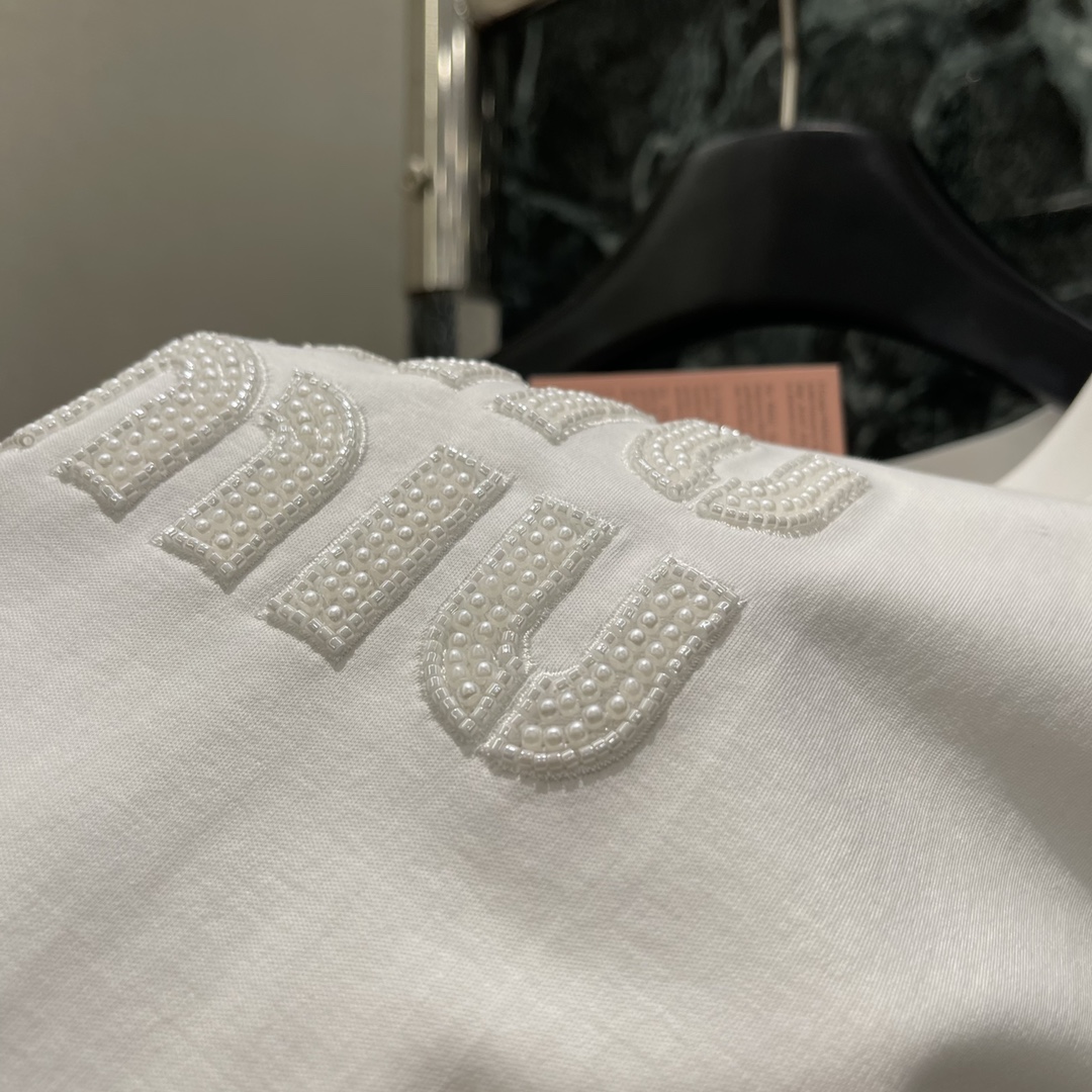 Miu Embellished Short Sleeve T-Shirt - Slim Fit, Round Neck, Summer Style 8 i1745988179 5900 6