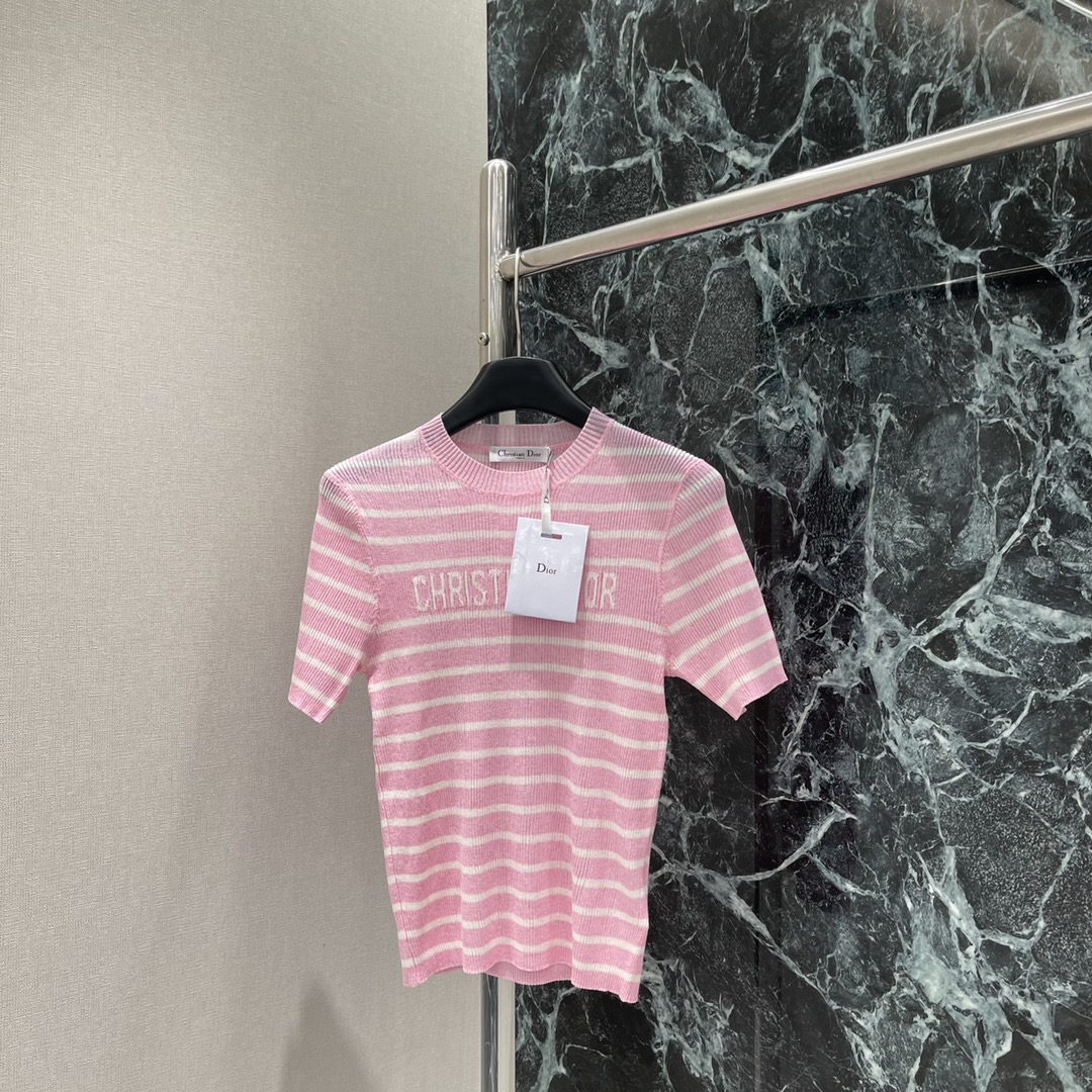 D Striped Short Sleeve Knit Top with Logo - Summer 2025 Collection 4 i1745988566 5347 2