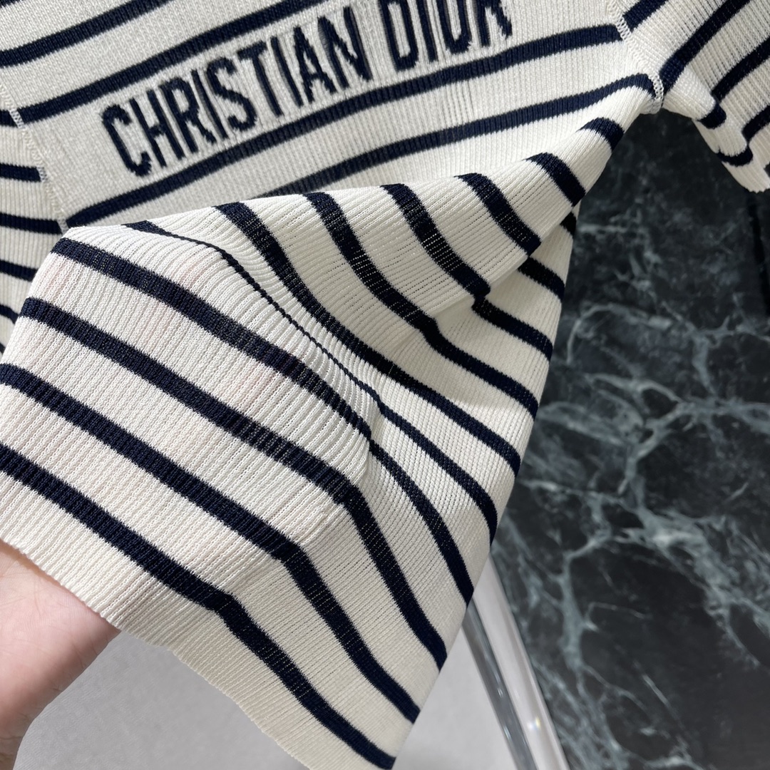 D Striped Short Sleeve Knit Top with Logo - Summer 2025 Collection 8 i1745988566 5664 6