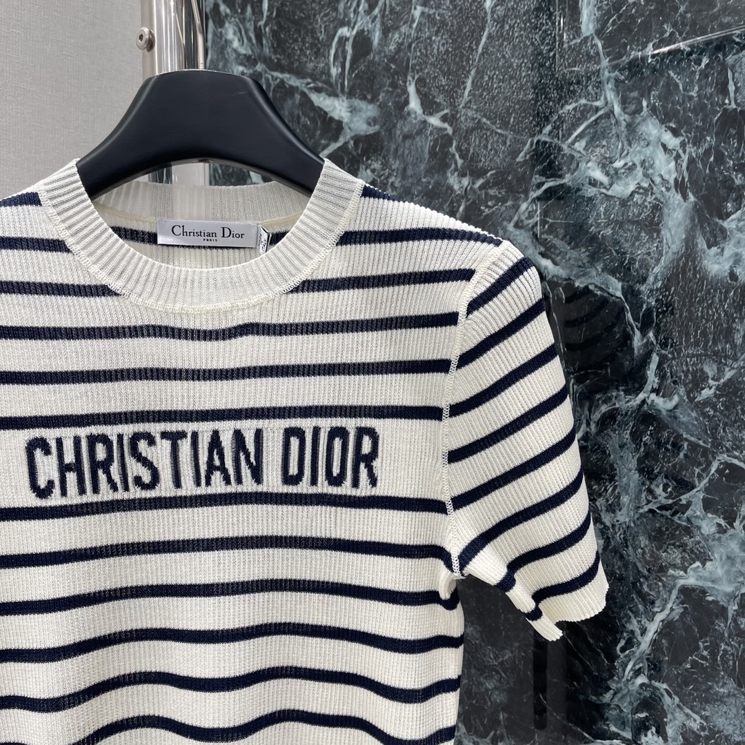 D Striped Short Sleeve Knit Top with Logo - Summer 2025 Collection 7 i1745988566 6703 5
