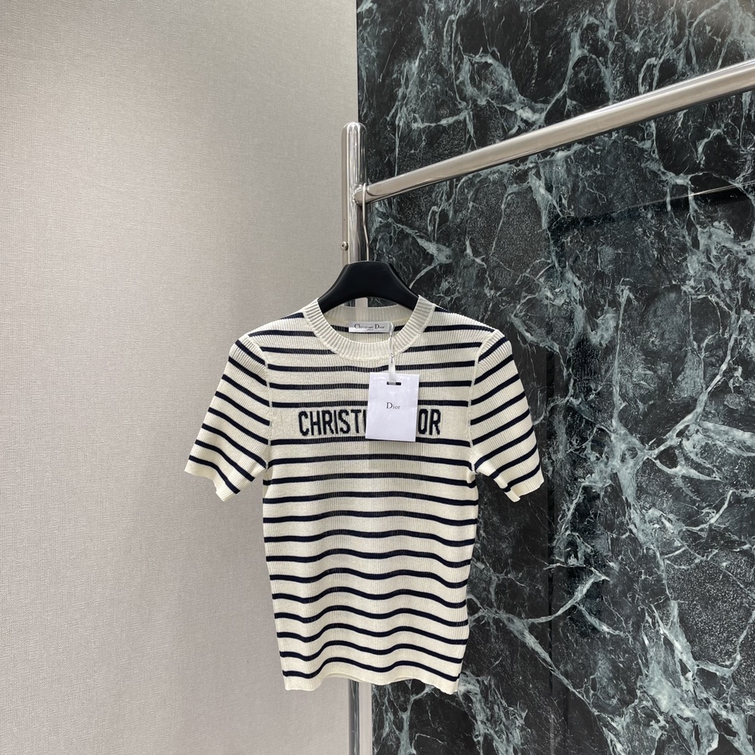 D Striped Short Sleeve Knit Top with Logo - Summer 2025 Collection 5 i1745988566 6802 3