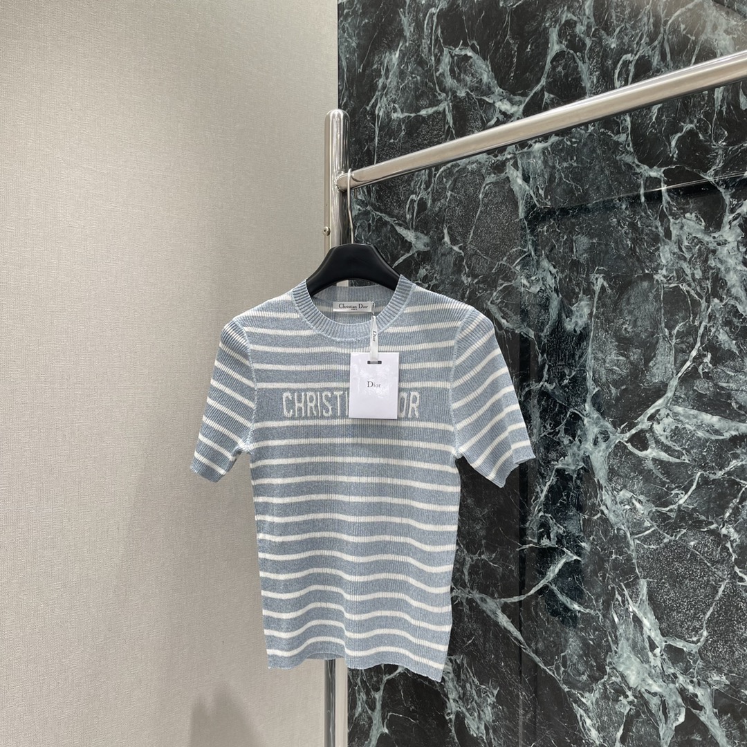 D Striped Short Sleeve Knit Top with Logo - Summer 2025 Collection 3 i1745988566 9361 1