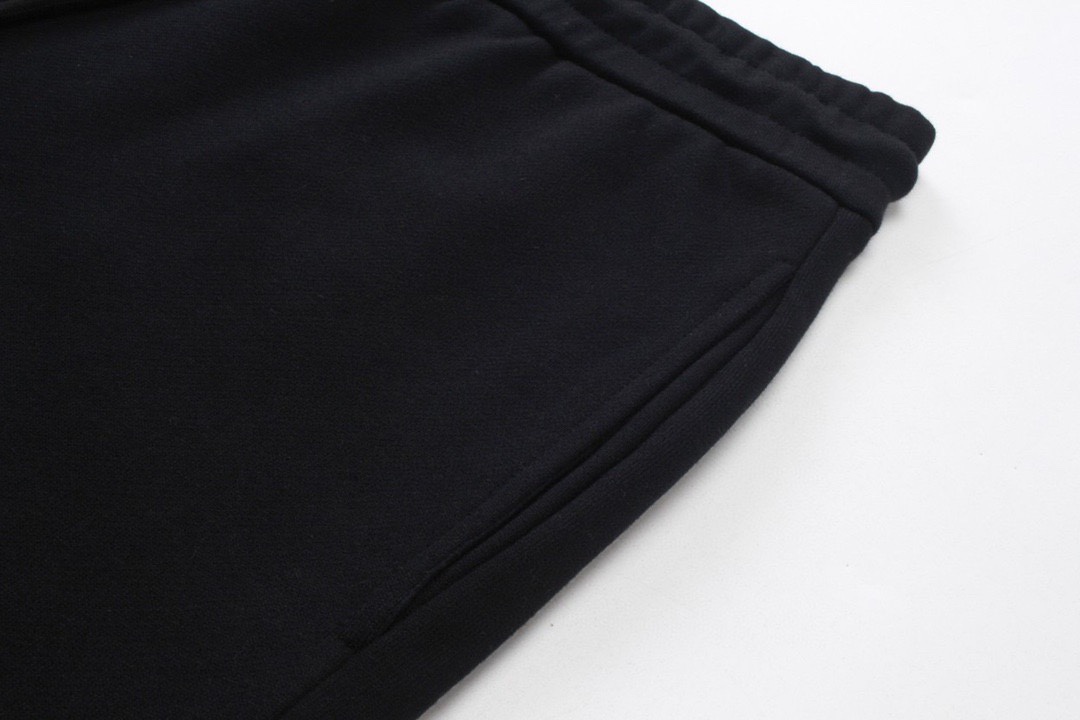 巴黎世家/Balenciaga 夏季新款 喷绘涂鸦联名海浪字母logo休闲短裤 五分裤