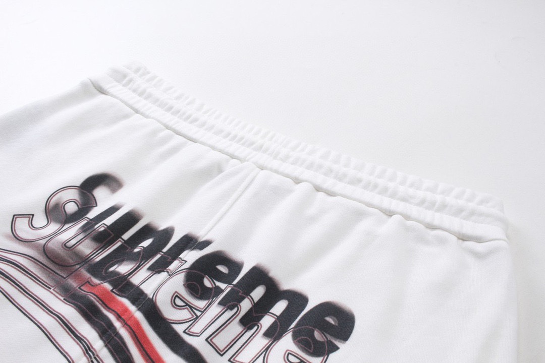 巴黎世家/Balenciaga 夏季新款 喷绘涂鸦联名海浪字母logo休闲短裤 五分裤