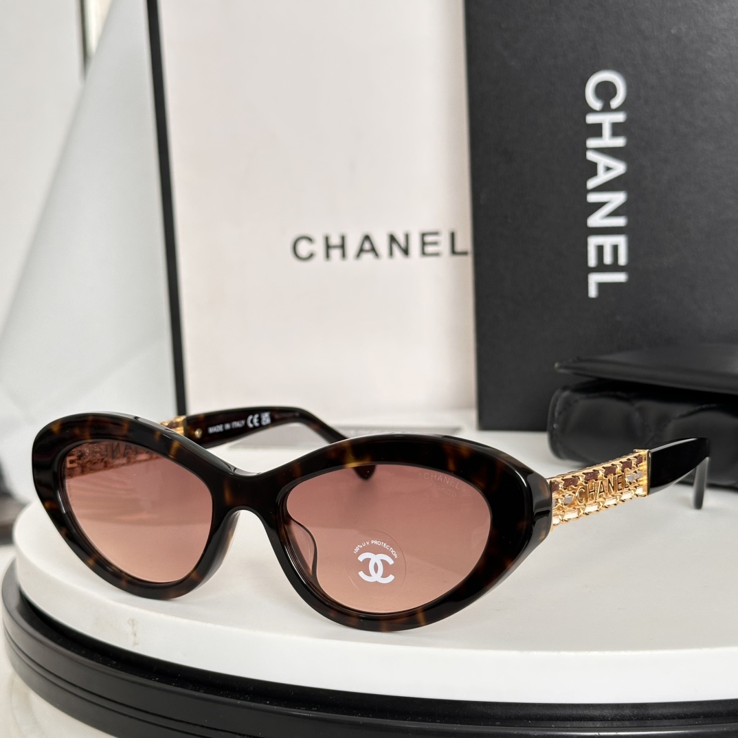  ‼️精致小香绝美墨镜 
三色羊皮编织镜腿
CHANE*
MOD：5538
SIZE：55口19-140