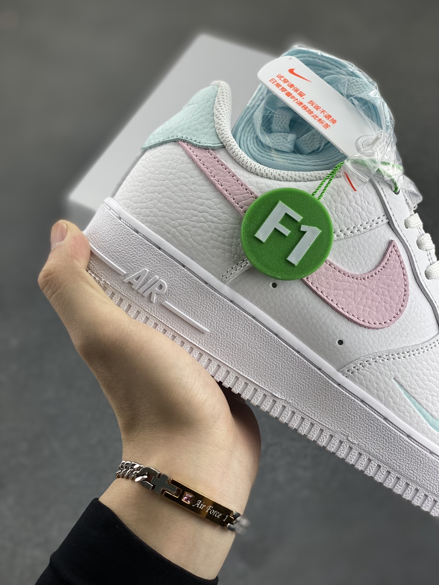 图片[6]-Nk Air Force 1\’07 Low 白粉 空军一号低帮休闲板鞋 原楦头原纸板 打造纯正空军版型#专注外贸渠道 全掌内置蜂窝气垫 #原盒配件 原厂中底钢印、拉帮完美 货号：IH0640-161 尺码：35.5 36 36.5 37.5 38 38.5 39 40 40.5 41 42-选品中心