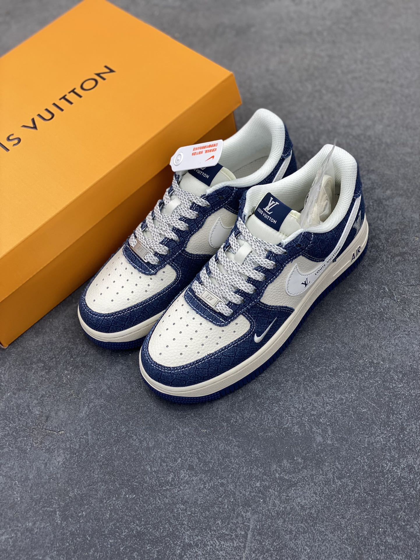 图片[8]-NIke Air Force 1 \’07 Low “LV联名——米蓝暗格”空军一号 低帮 运动鞋 休闲鞋 折边针车 工艺难度大 原楦头原纸板 原装鞋盒 定制五金配件 内置全掌气垫 原厂鞋底 货号：XS1958-551 尺码：36 36.5 37.5 38 38.5 39 40 40.5 41 42 42.5 43 44 44.5 45-选品中心