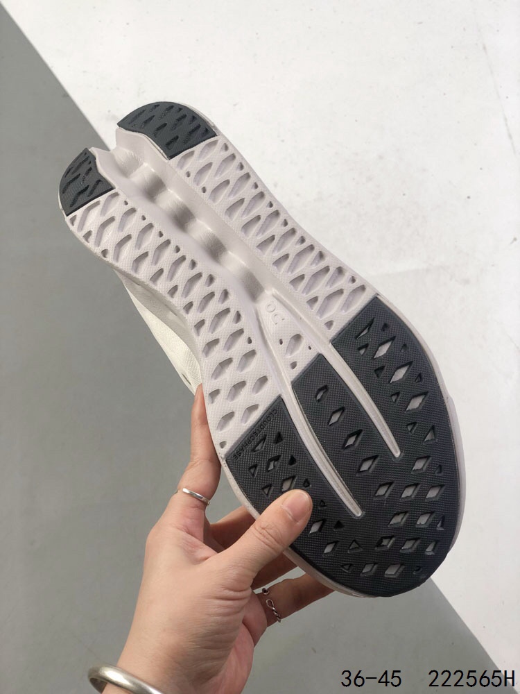 On Running Cloudvista White Trail Running Shoes Lightweight Cushioned Sneakers 6 i1746029207 9903 4