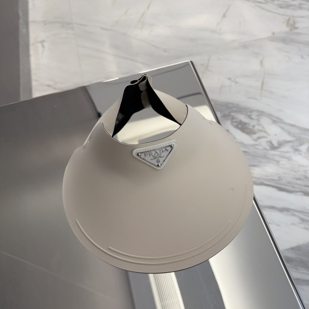 NO:229384,PRAD* sun hat is here, casual and fashionable style, empty roof design, summer essential items, super sunshade, huge slim hat, straw hat, fisherman hat, baseball hat, hat, prada, espadrilles, hats19860909PRAD*遮阳帽来啦 休闲时尚风 空顶设计 夏天必备单品超级遮阳还巨显瘦帽子草帽渔夫帽棒球帽,帽子,prada,espadrilles,hats,hat