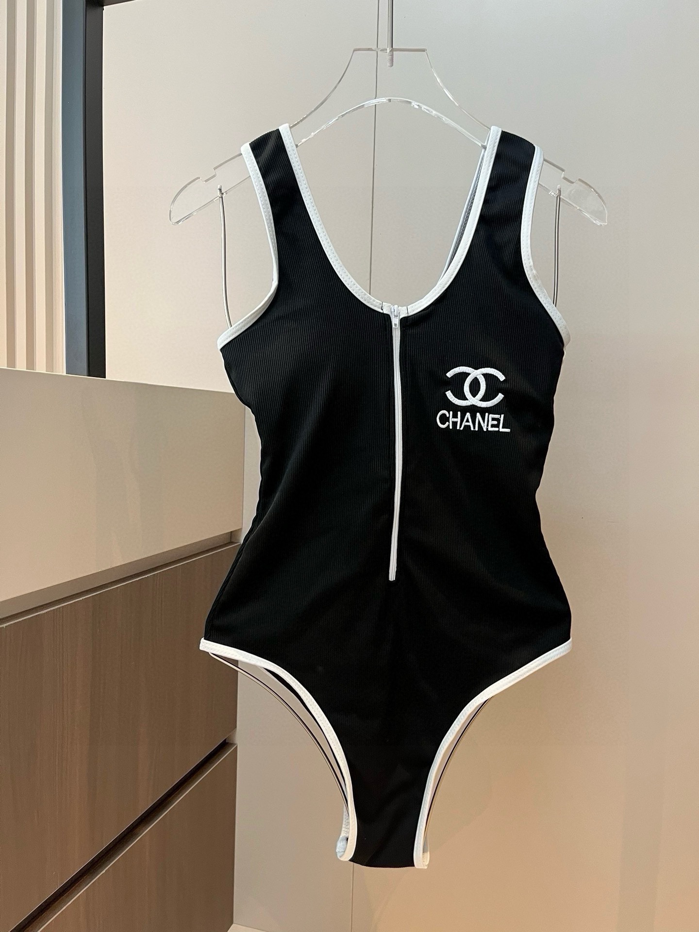 NO:305114,Chanel Chanel new one-piece swimsuit, knitted fabric, S M L XL swimsuit swimsuit bikini, swimsuit, swimming trunks, bikinis, chanel, chanel, swimsuits, bikinis19860909Chanel香奈儿新款连体泳衣,针织面料, S M L XL泳衣泳裤比基尼,泳衣，泳裤，比基尼,chanel,chanel,swimsuits,bikinis,accessory