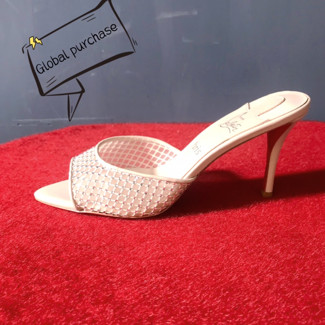 NO:100738,High-end customization 2025 spring and summer classic series!  H8Cm, size 34-42. Genuine leather large sole, custom-made models are not refundable or exchanged. L572-001. Light apricot cowhide. Apricot color net. White imitation diamond. Standard European code Reference:L572-001 Color:apricot/apricot Material:cowhide Lining:goat leather Heel height:8cm Sole:leather sole Size:EUR 34-42 (US 4-11):,,christian louboutin,cowhide,Leather soles19860909高端订制 2025春夏精典款系列！ H8Cm,尺码34-42码. 真皮大底,订制款不退不换.L572-001.浅杏牛皮.杏色网.白色仿奥钻. 标准欧码 Reference:L572-001 Color:apricot/apricot Material:cowhide Lining:goat leather Heel heigh:8cm Sole:leather sole Size:EUR 34－42（US 4一11) :,,christian louboutin,cowhide,Leather soles,Women's Shoes