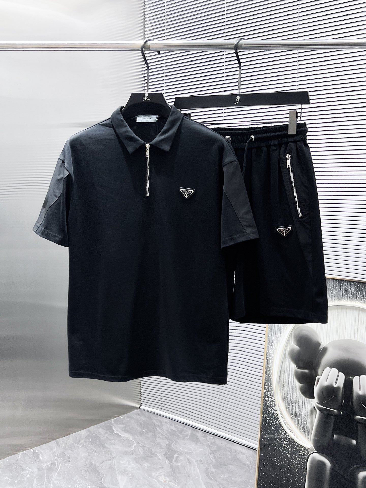 Prada 2025 Summer Polo Shirt and Shorts Set - High-End Casual Wear 2 i1746161945 3608 0