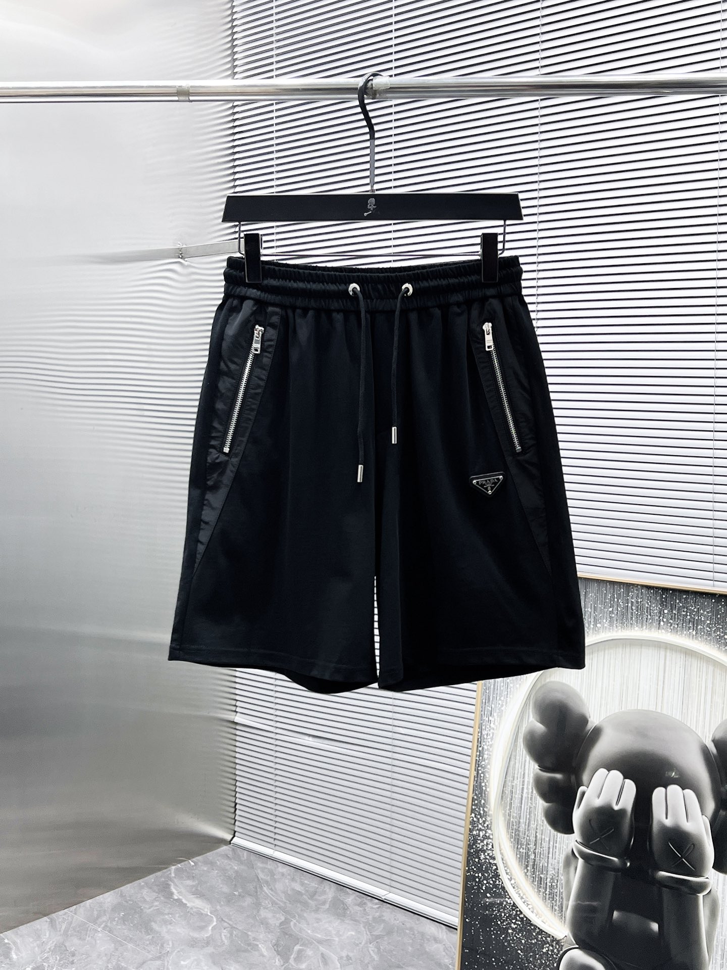 Prada 2025 Summer Polo Shirt and Shorts Set - High-End Casual Wear 9 i1746161945 4501 7