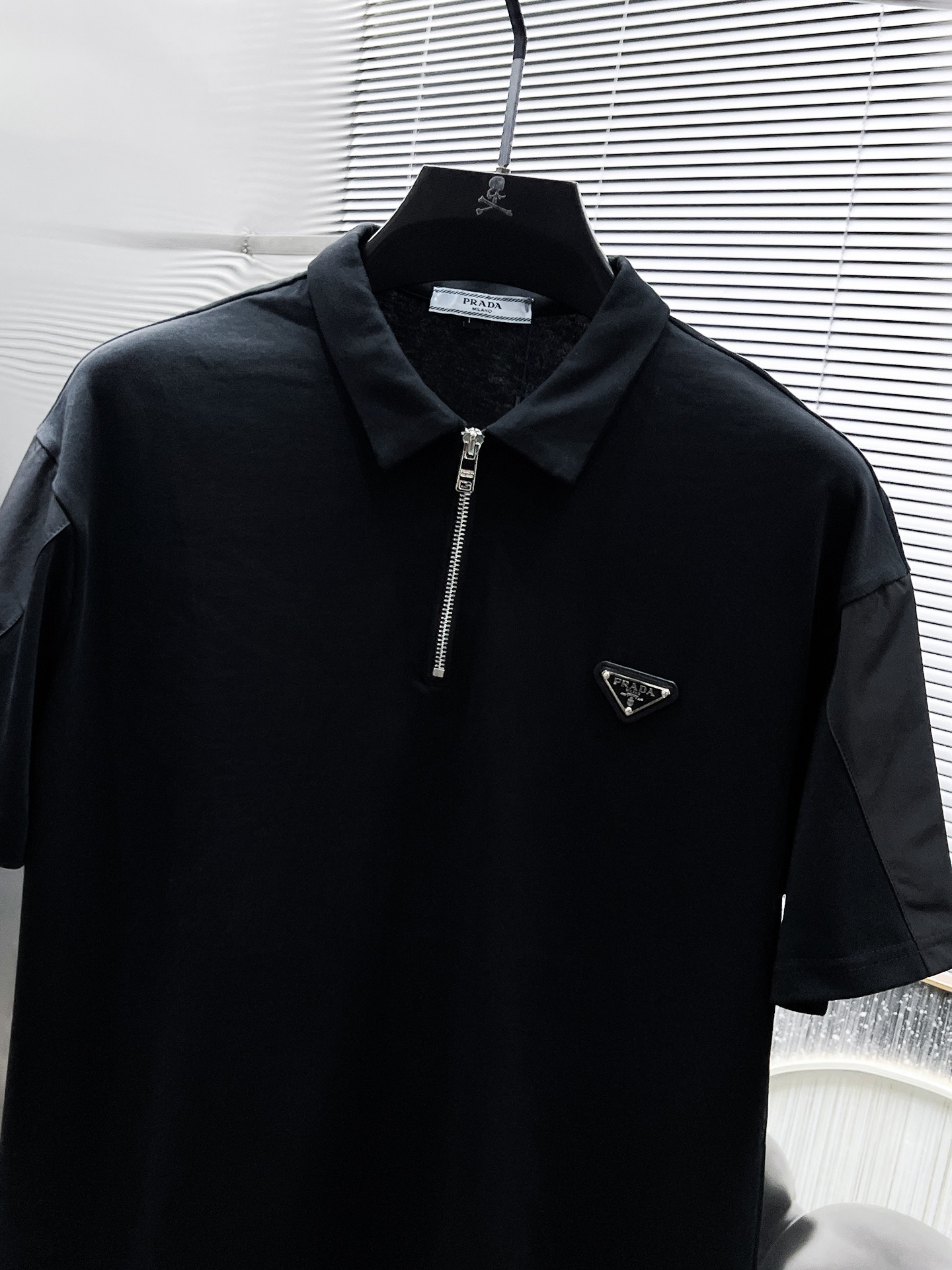 Prada 2025 Summer Polo Shirt and Shorts Set - High-End Casual Wear 5 i1746161945 9967 3