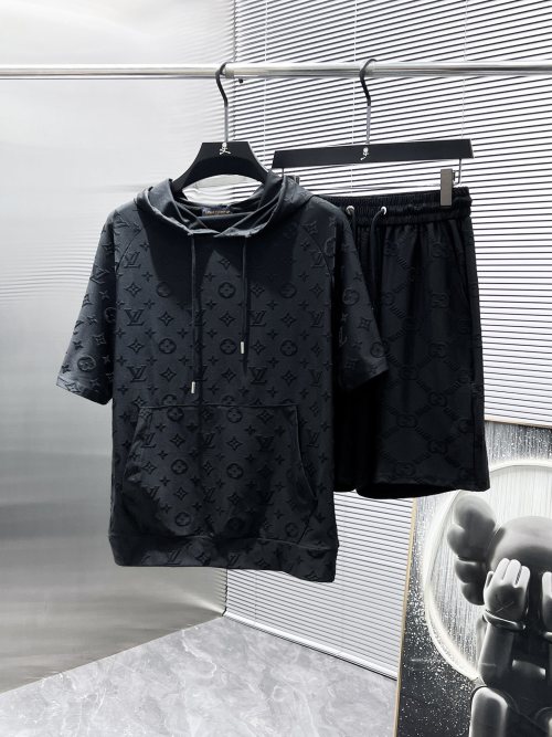 Louis Vuitton 2025 Summer Men's Casual Short Sleeve Shorts Set - High Quality 1 Louis Vuitton 2025 Summer Men's Casual Short Sleeve Shorts Set - High Quality